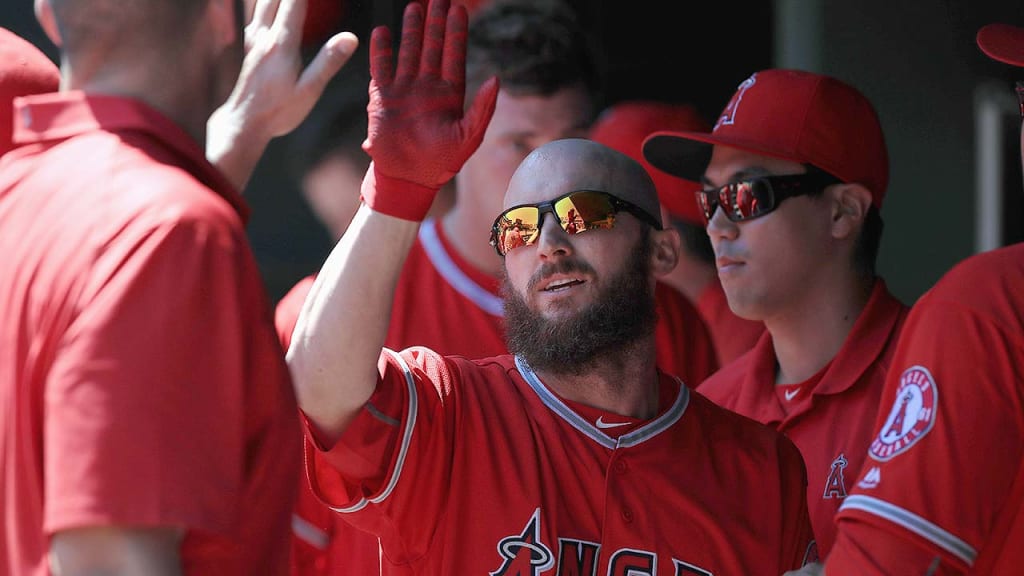 Shane Robinson got to see his wife and two daughters this week in Milwaukee. (AP)