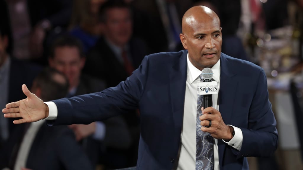 Cleveland Indians coach Sandy Alomar Jr. speaks at the Cleveland Sports Awards, Wednesday, Feb. 6, 2019, in Cleveland. Alomar won the Lifetime Achievement Award. (AP Photo/Tony Dejak)