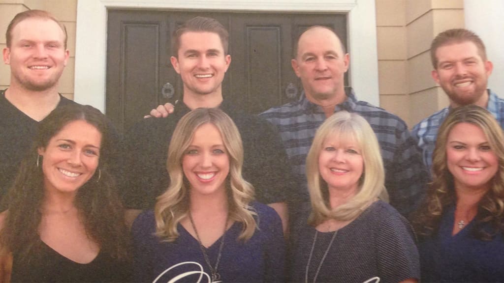 Marlins bench coach Tim Wallach and his family have a Christmas Eve tradition that goes back more than 30 years. (Wallach family)