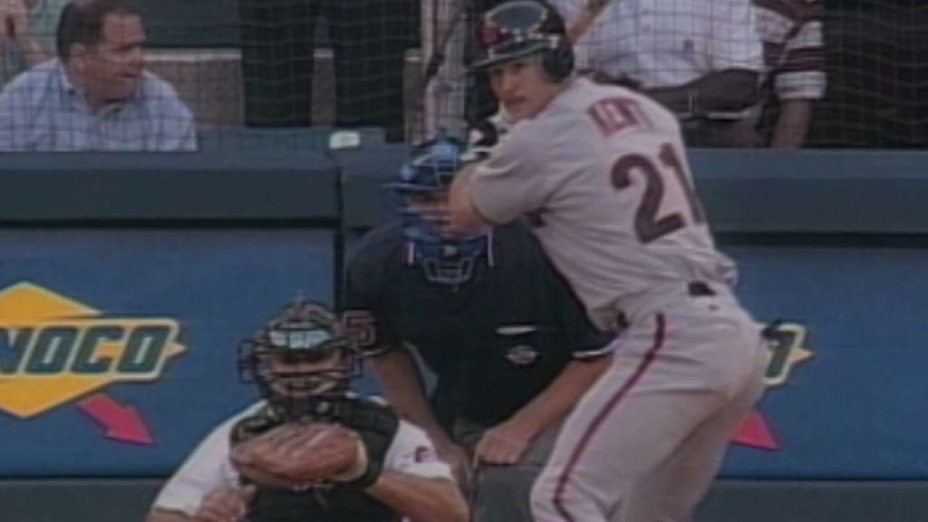 Does second base strengthen Jeff Kent's case?