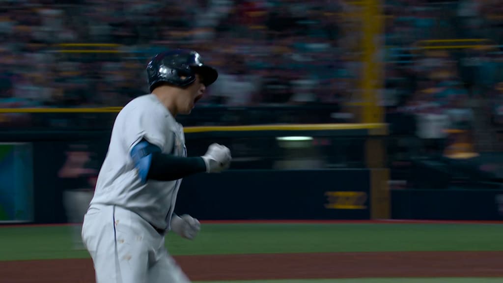 Mike Zunino reflects on his solo home run at Fenway Park 