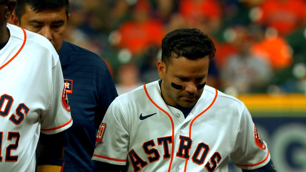 Jose Altuve exits with an injury