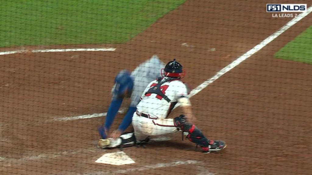 Charlie Culberson Sliding Play, Throw from One Knee vs Cubs