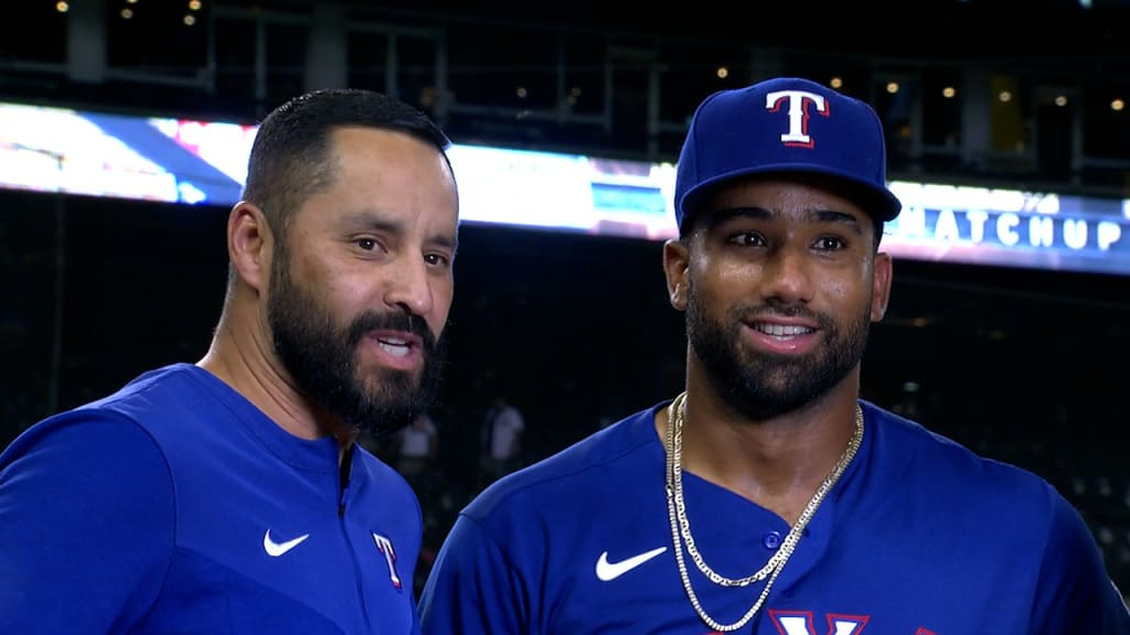 Ezequiel Duran makes MLB debut with Rangers