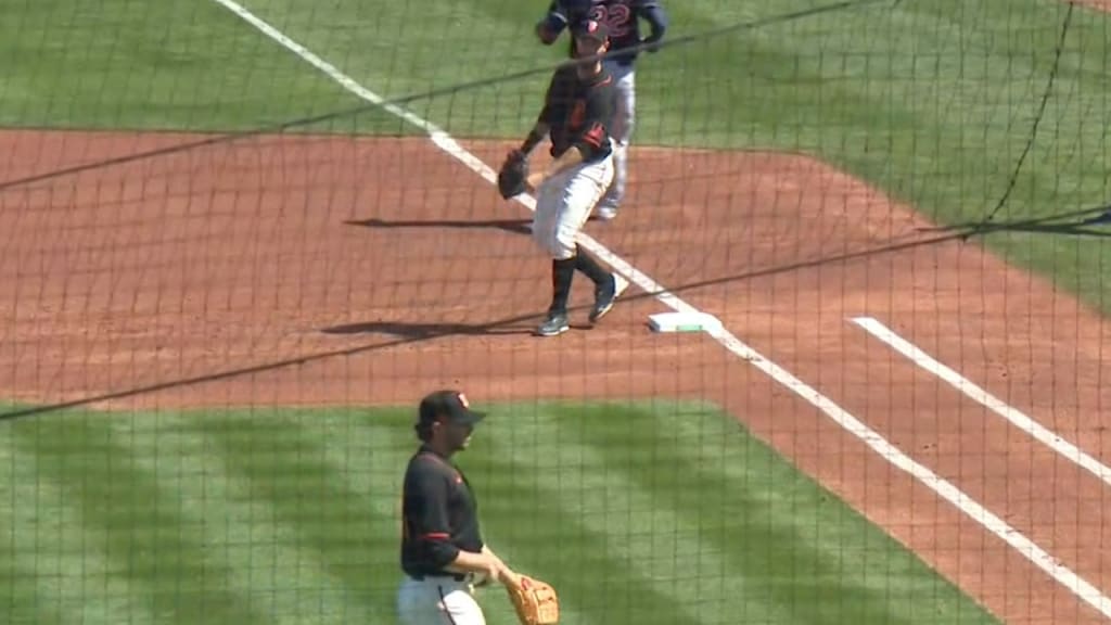Giants escape jam with DP in 1st