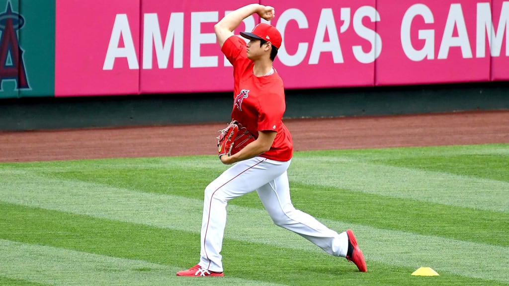 Angels' Shohei Ohtani throws off mound for 1st time since surgery