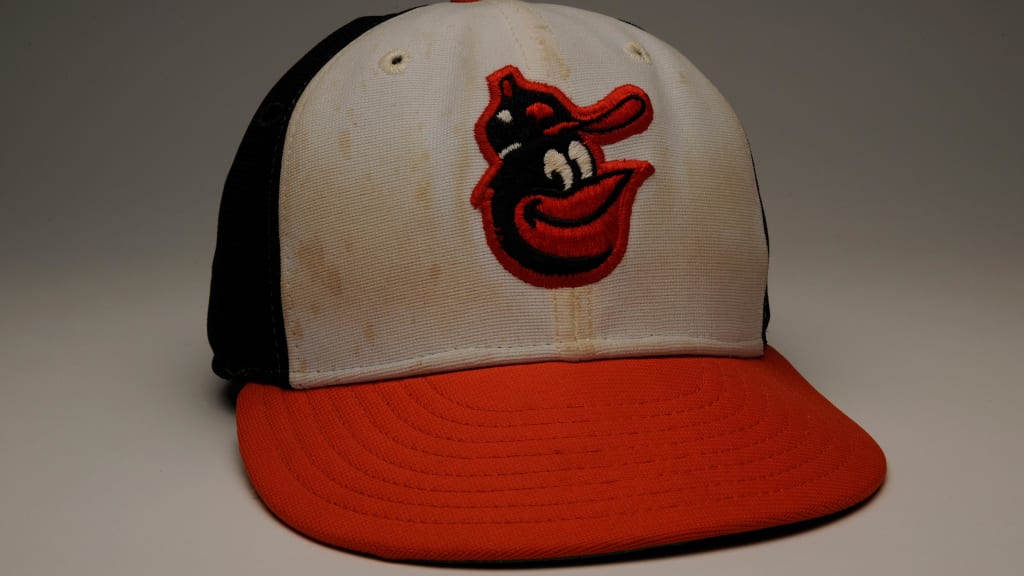 Orioles Magic on X: In 1971, @MLB mandated helmet ear flaps, which Brooks  Robinson welcomed. But to him the brims had also become longer and he could  see both part of the