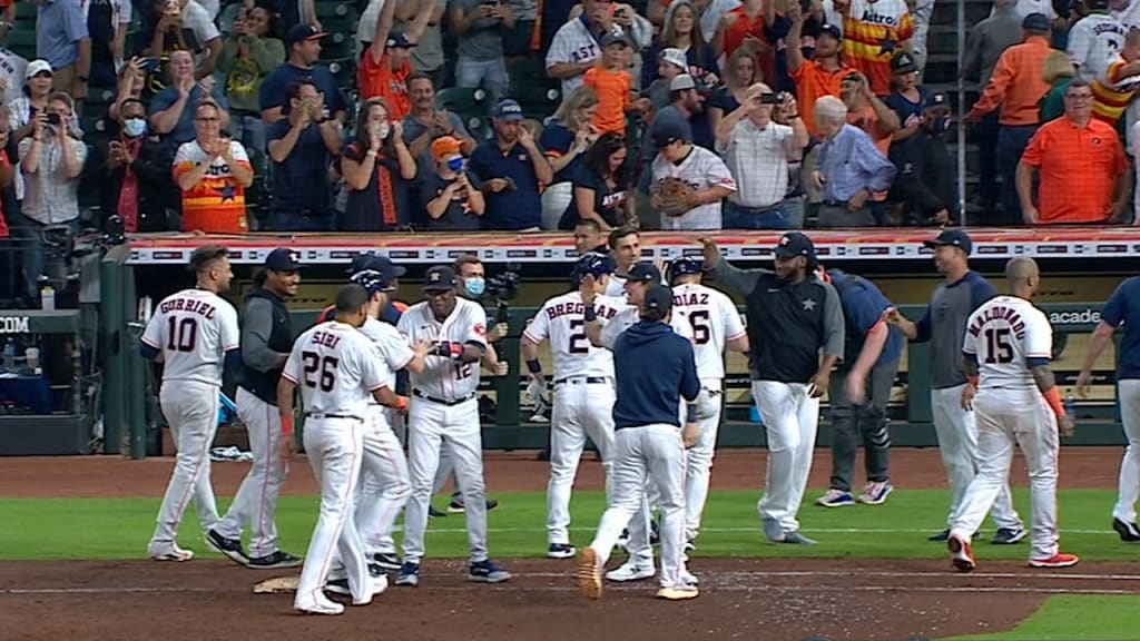 Astros walk off vs. Yankees, clinch regular season series