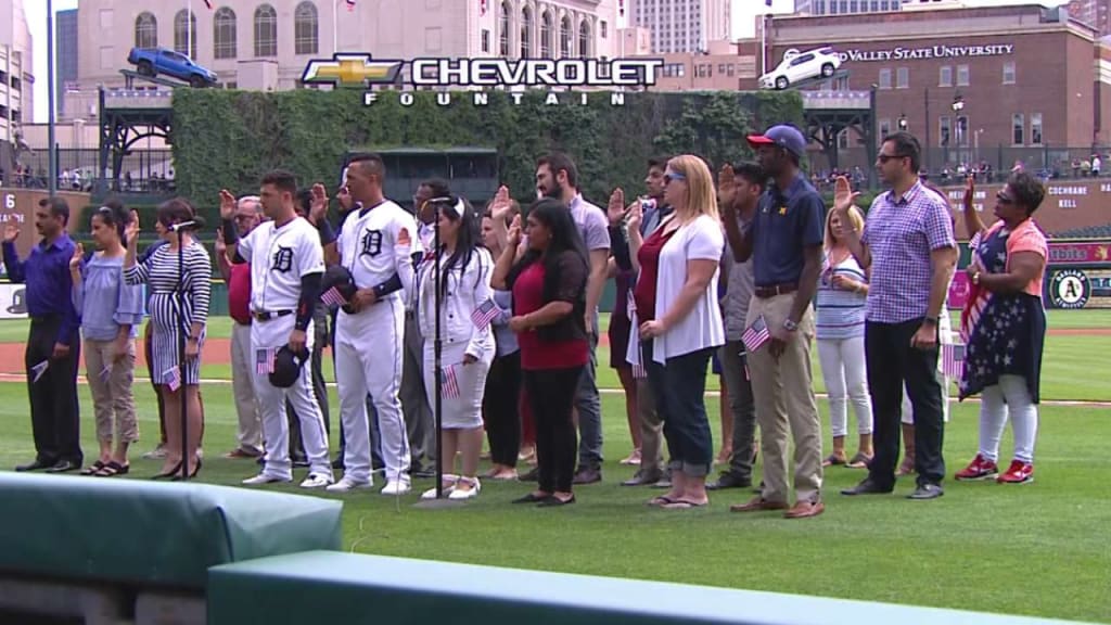 Photos: Jose Iglesias, Leonys Martin become American citizens