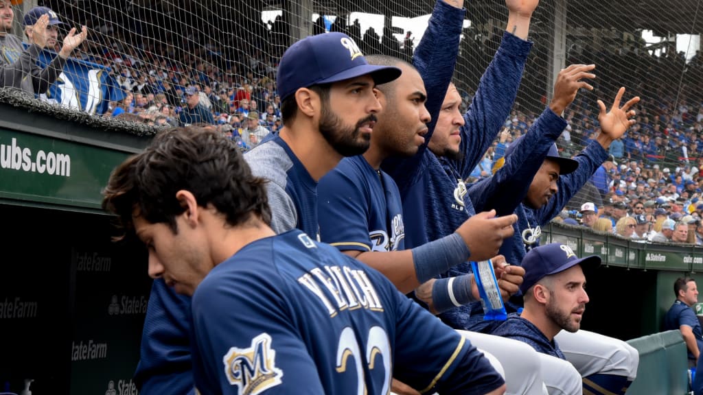 Brewers' Craig Counsell comments on surprising roster decision