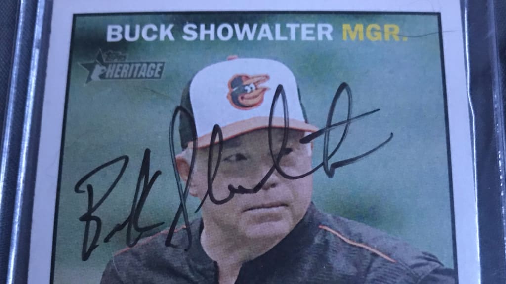 Buck Showalter autographed Baseball Card (Baltimore Orioles) 2015 Topps  Manager of the Year #AW7