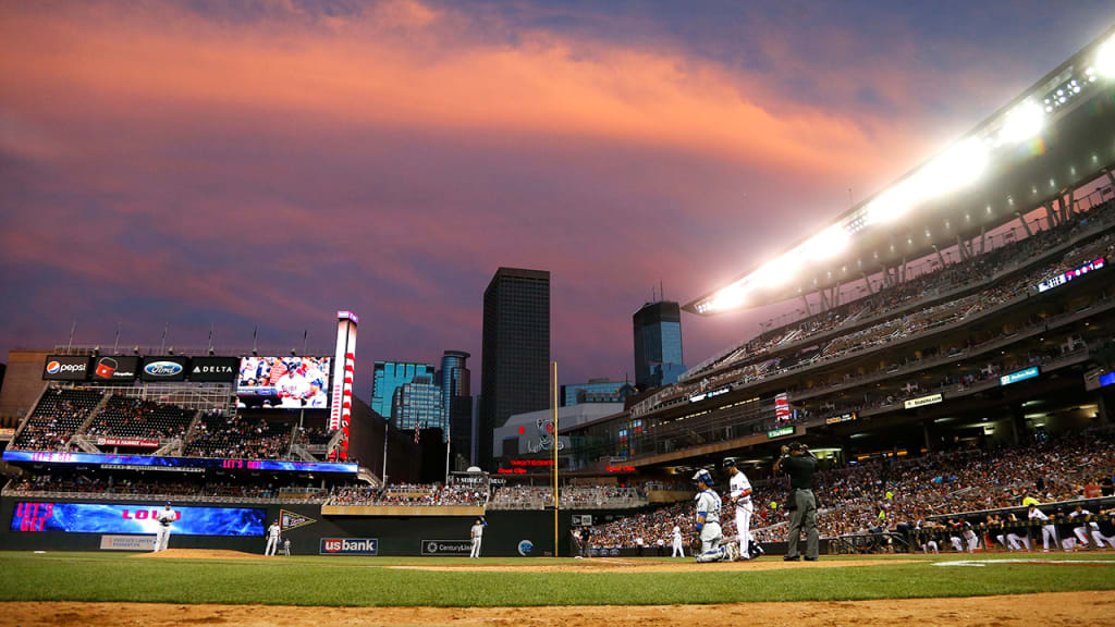 minnesota twins target field baseball stadium fisheye