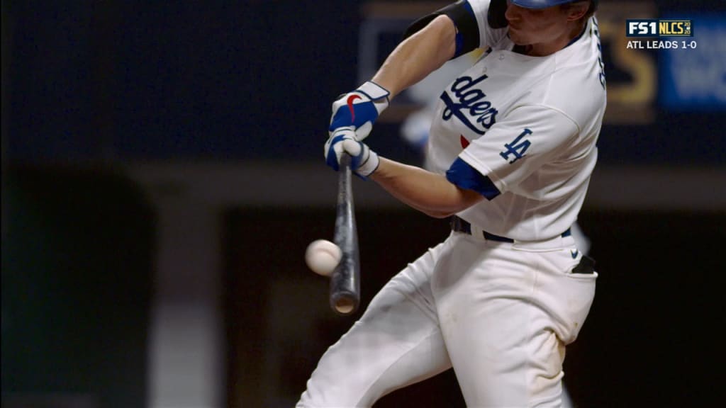 Mark Melancon catches Ozzie Albies home run again in NLCS Game 2