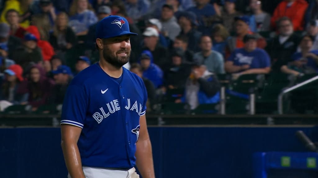 MLB: Blue Jays' Atkins weighs in on re-signing Ray, Semien
