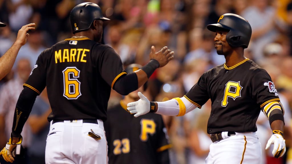 Pittsburgh Pirates: Top Five Center Fielders in Franchise History