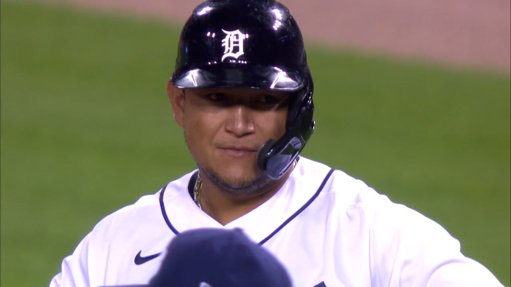 VIDEO: Miguel Cabrera inks monster extension, gets a haircut, goes