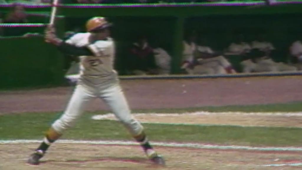 Roberto Clemente hits a home run in - Baseball In Pics