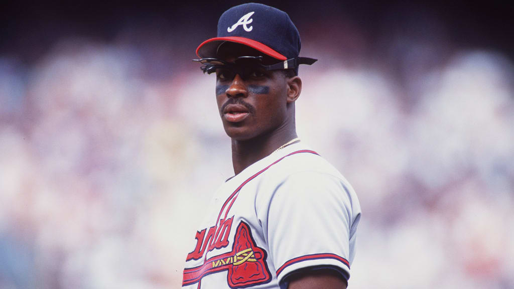 4 Apr 1994: ATLANTA BRAVES FIRST BASEMAN FRED MCGRIFF IN THE FIELD AT SAN DIEGO JACK MURPHY STADIUM.