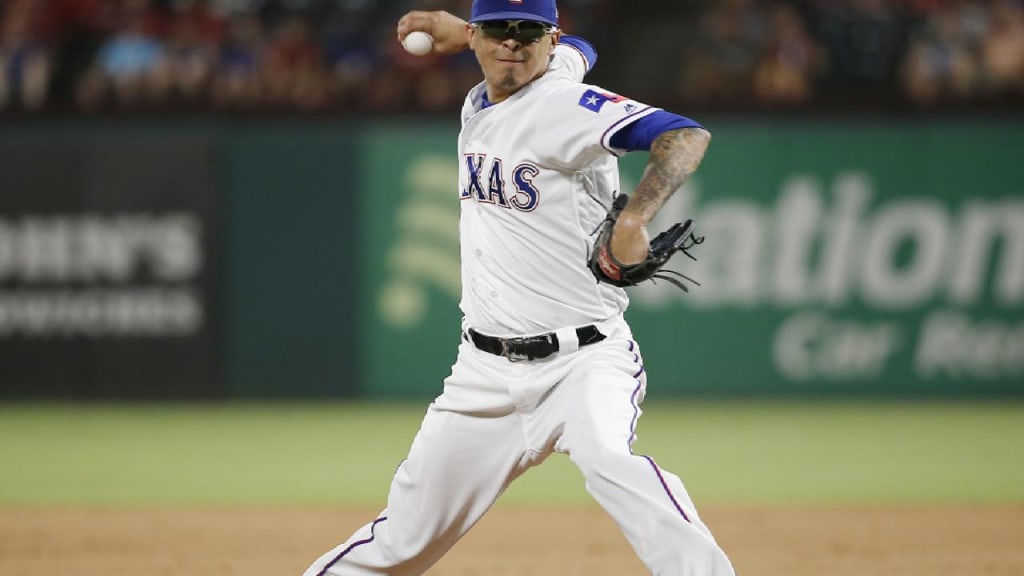 Maddon on Cubs adding Chavez
