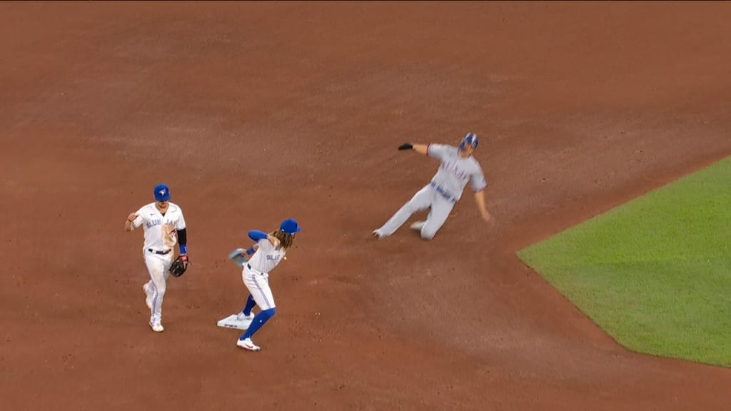 Bo Bichette turns a double play