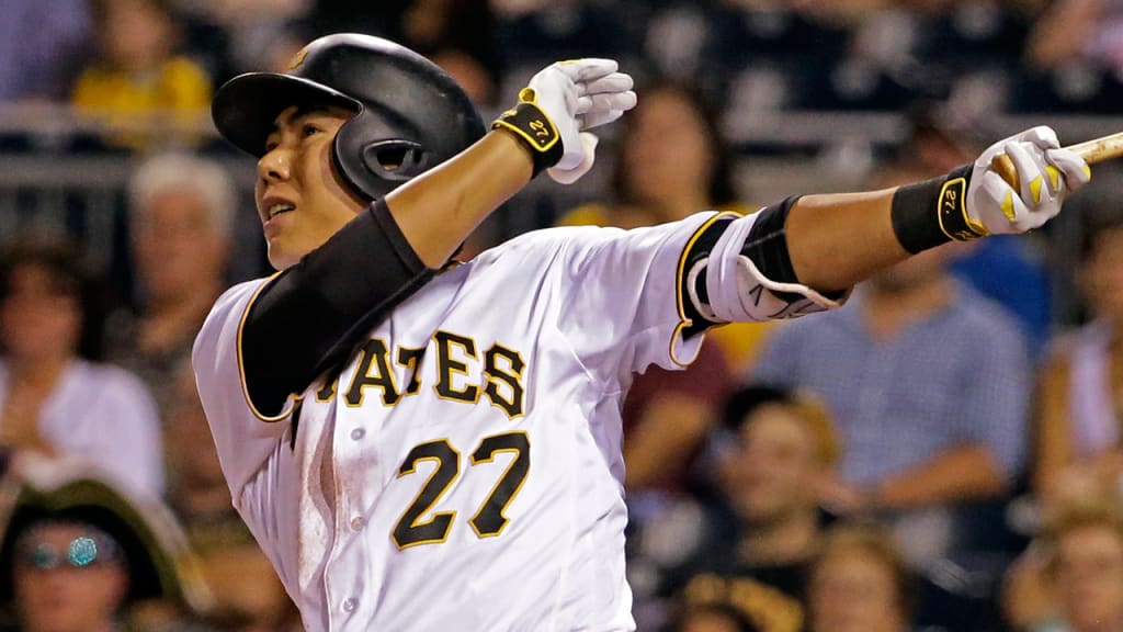 Pirates third baseman Jung Ho Kang hit .255 with 21 home runs over 103 games last year. (AP)