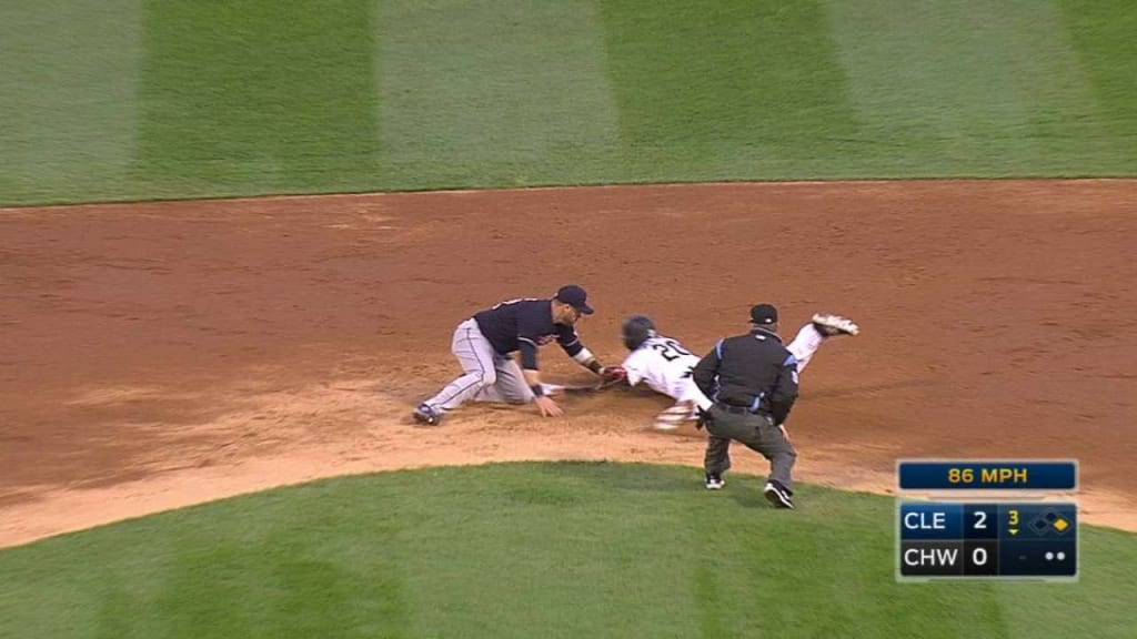 Benito Santiago throwing from his knees and making it look easy