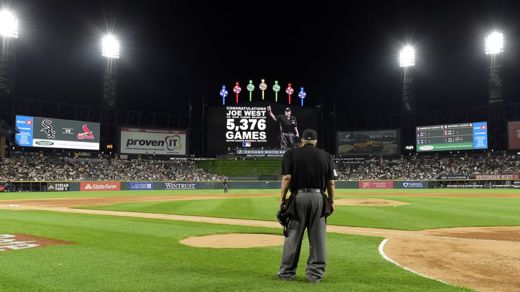 Roberto Ortiz becomes first MLB umpire from Puerto Rico