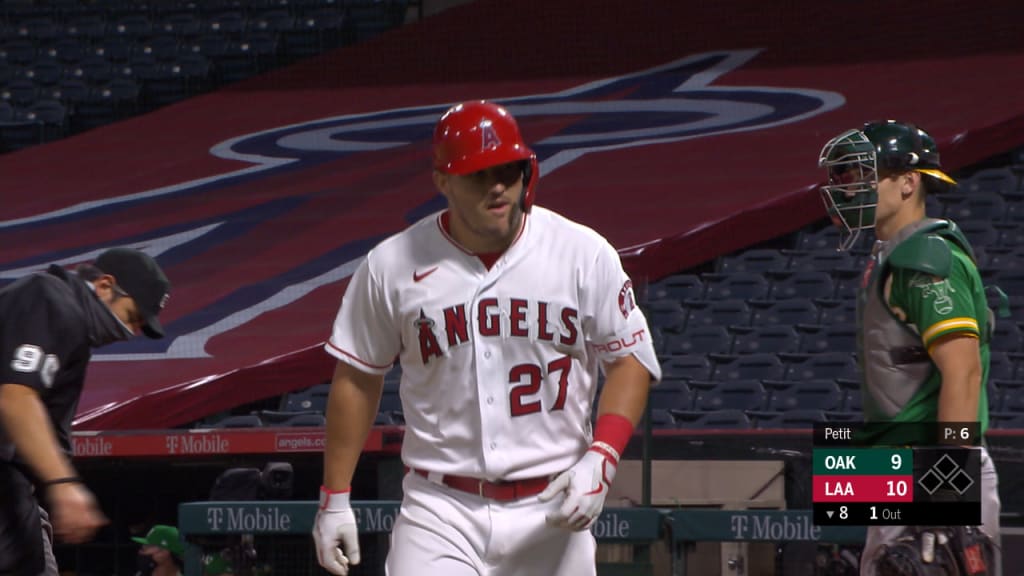 Mike Trout's two homers sink Mets as Angels roll