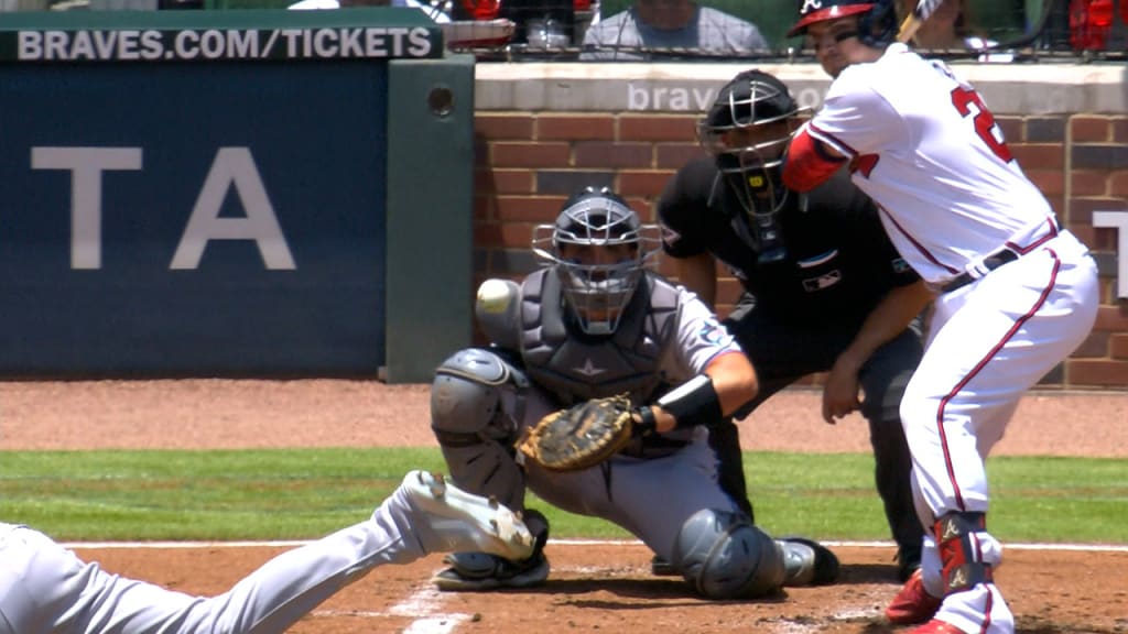 Braves' offense explodes for nine extra-base hits against Marlins