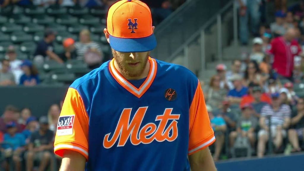 mets player jersey