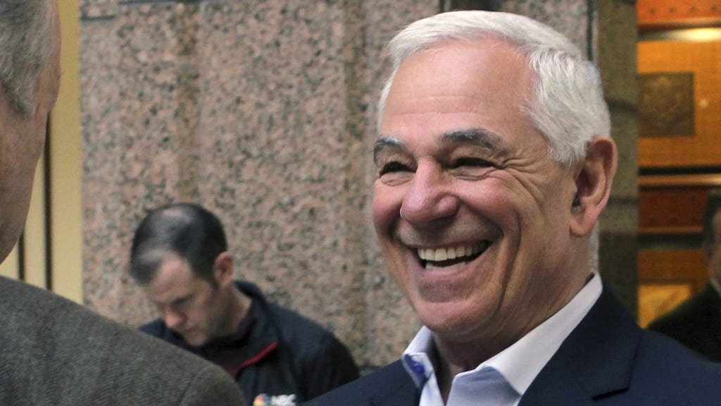 Former Red Sox, Mets manager Bobby Valentine runs for Stamford mayor