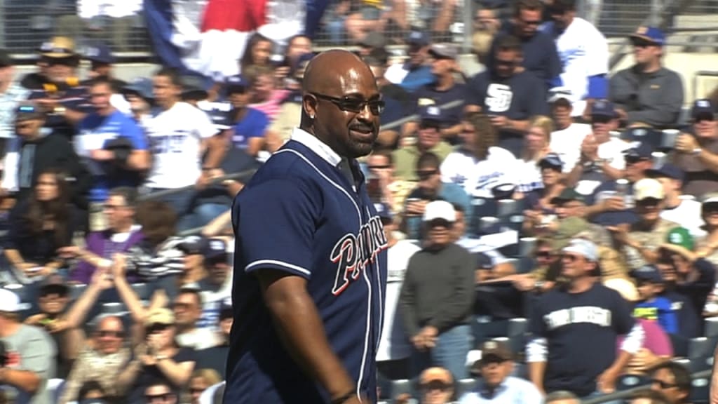 San Diego Padres - ‪On this day in 1998, Greg Vaughn hit his club‬