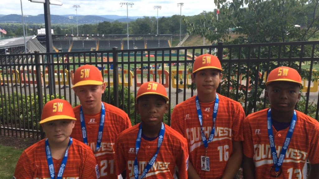 Who are some MLB players and celebrities that have participated in the LLWS?  - AS USA