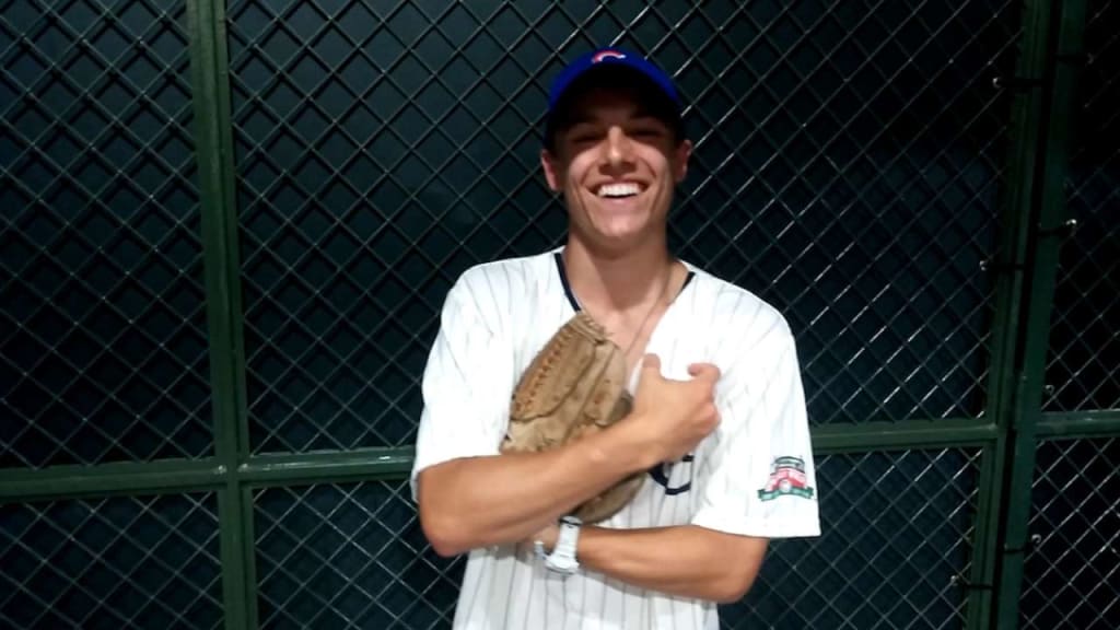 Willson Contreras: Boo Bird, Adult T-Shirt / Extra Large - MLB - Sports Fan Gear | breakingt