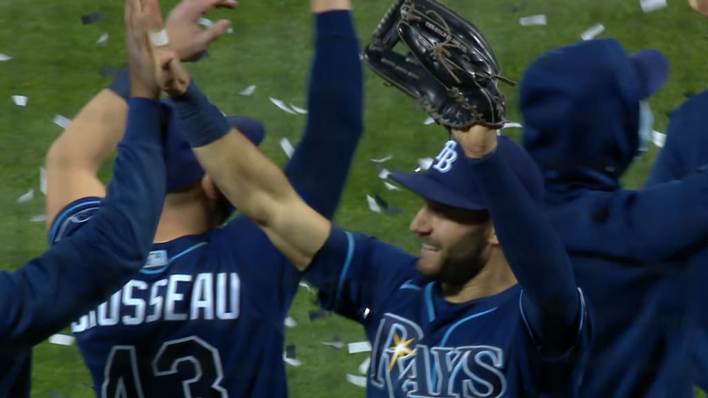 Rays clinch 2nd consecutive AL East crown