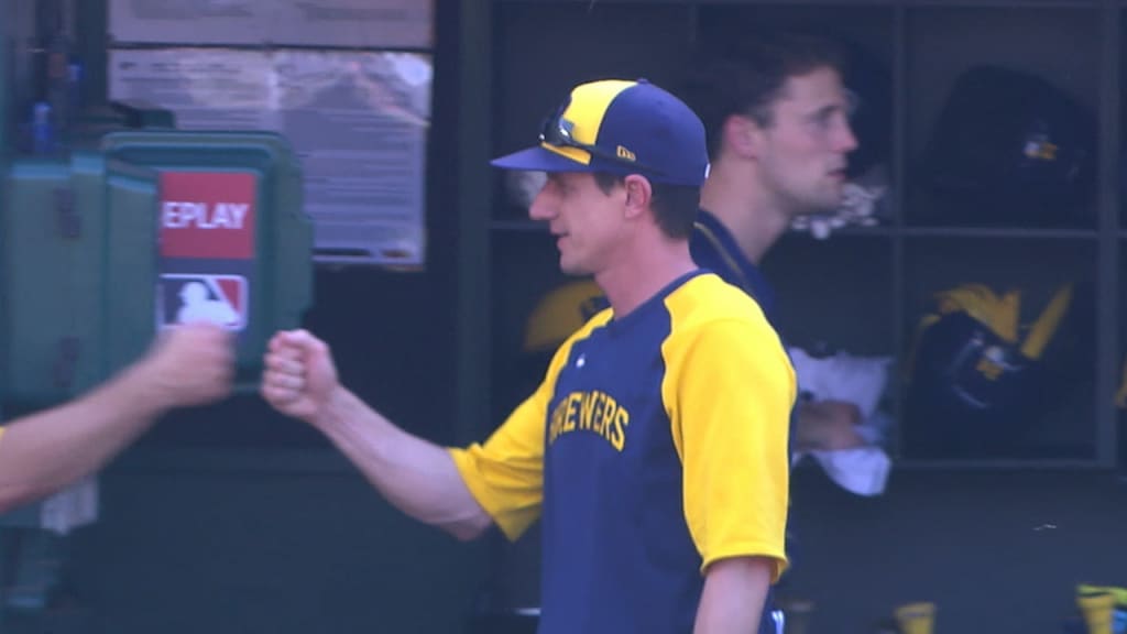 Craig Counsell is now the winningest manager in brewers history. 🤩🤩#