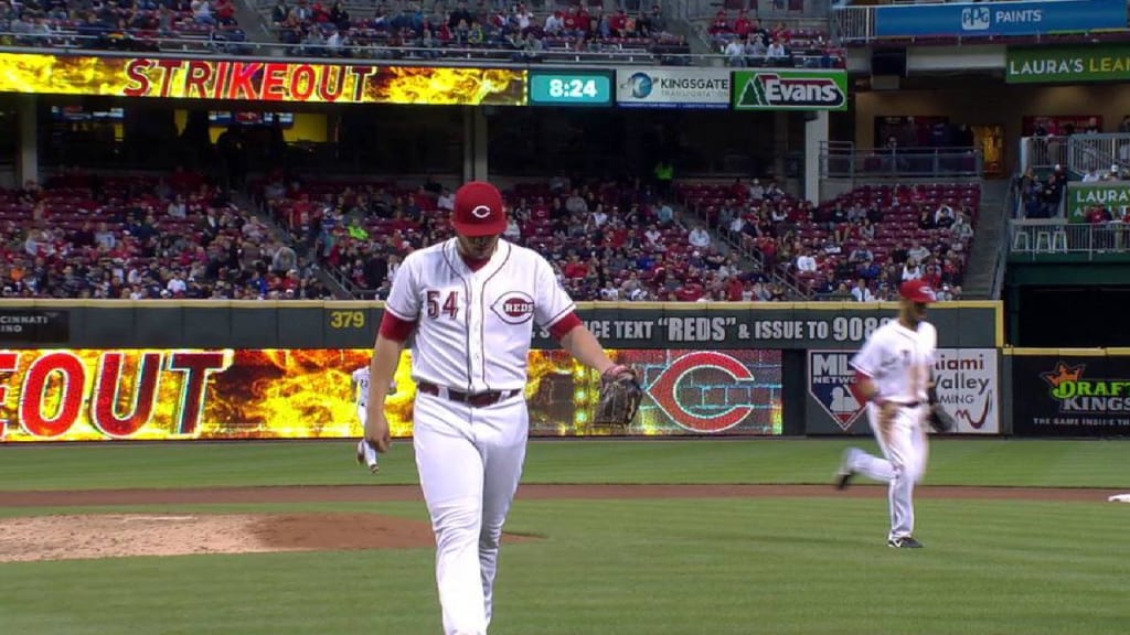 Davis K's the side in the 4th