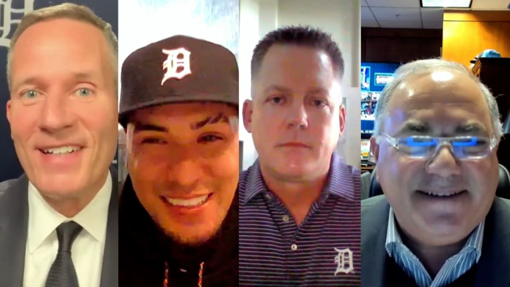 Tigers officially announce signing of Javier Baez