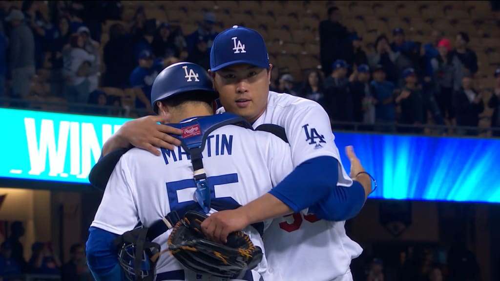 Ryu's 93-pitch shutout
