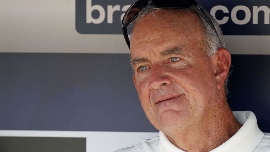 John Hart wonders what might have been if the Indians had parted with Brian Giles to land Randy Johnson. (AP)