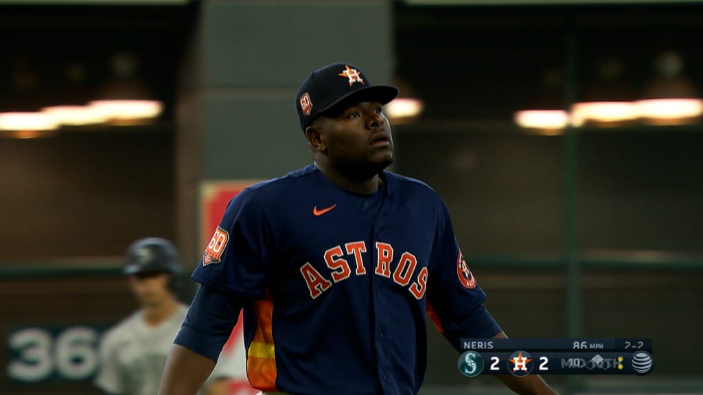 Watch the Astros appreciate Yuli Gurriel's fresh haircut after his  second-inning dinger