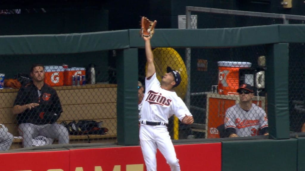 Orioles catcher Caleb Joseph homers into history books