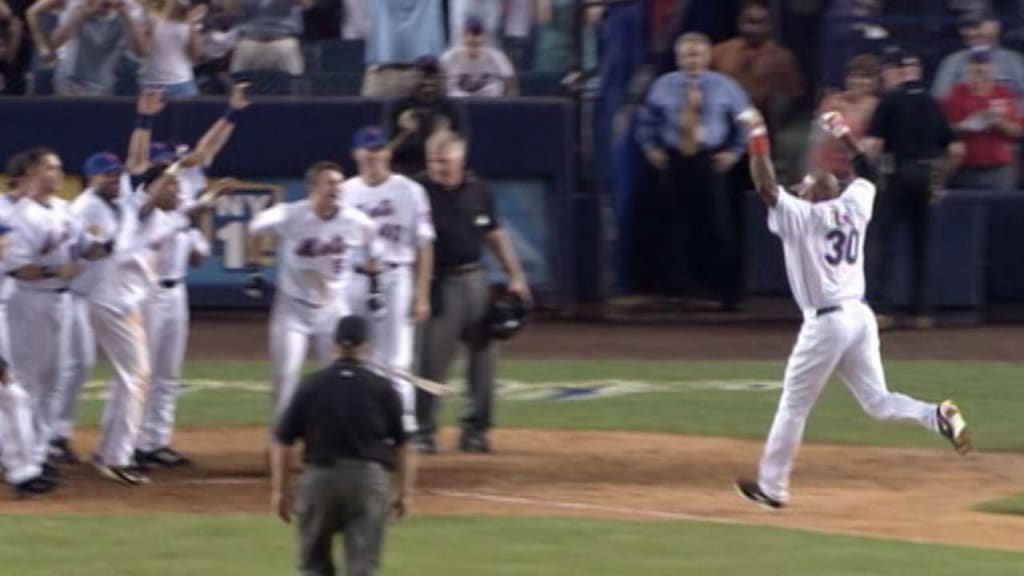 Cliff Floyd connects for a three-run home run 