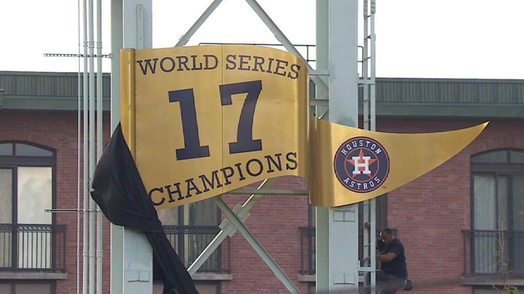 Astros championship banner ceremony: Fans get loud for unveiling