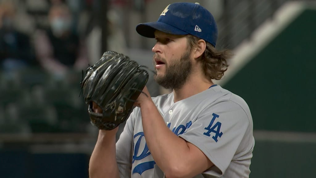 Clayton Kershaw strikes out 11 to lift Dodgers over Astros, 3-1