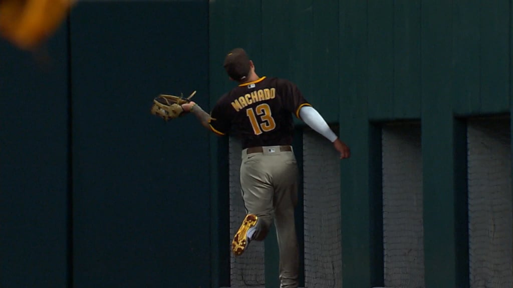 Machado's over-the-shoulder catch