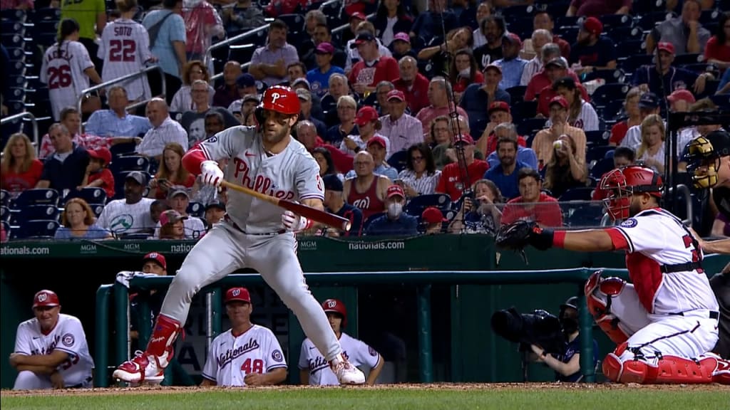 Cardinals ride historic HR streak to win over Phils