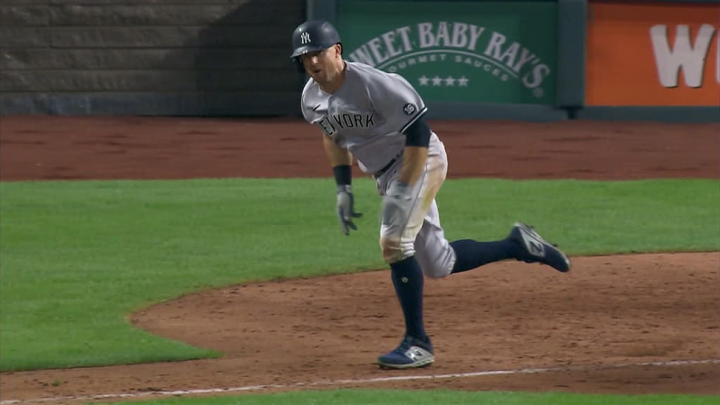 Baseball King on X: Aaron Judge kissed the interlocking “NY” on his jersey  after going deep in the 2nd inning 👀  / X