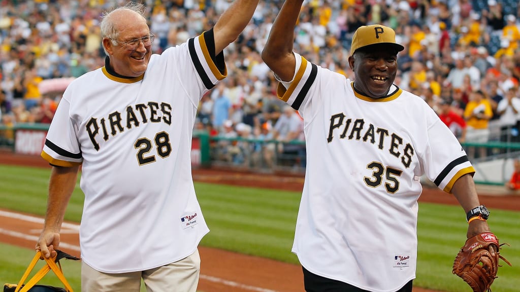 MLB's Pirates will honor Roberto Clemente by wearing his number