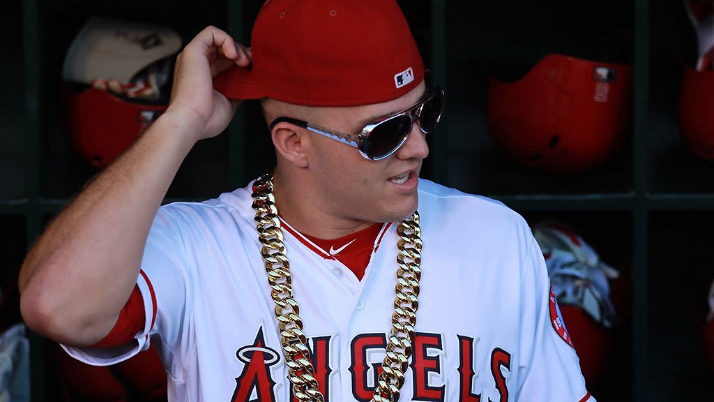 Baseball Players Chains: Why Do Baseball Players Wear Chains?